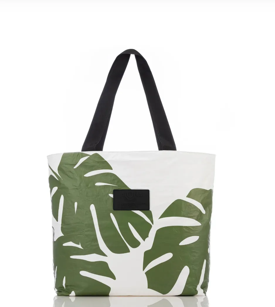 Aloha Collection: Day Tripper Monstera, Seaweed