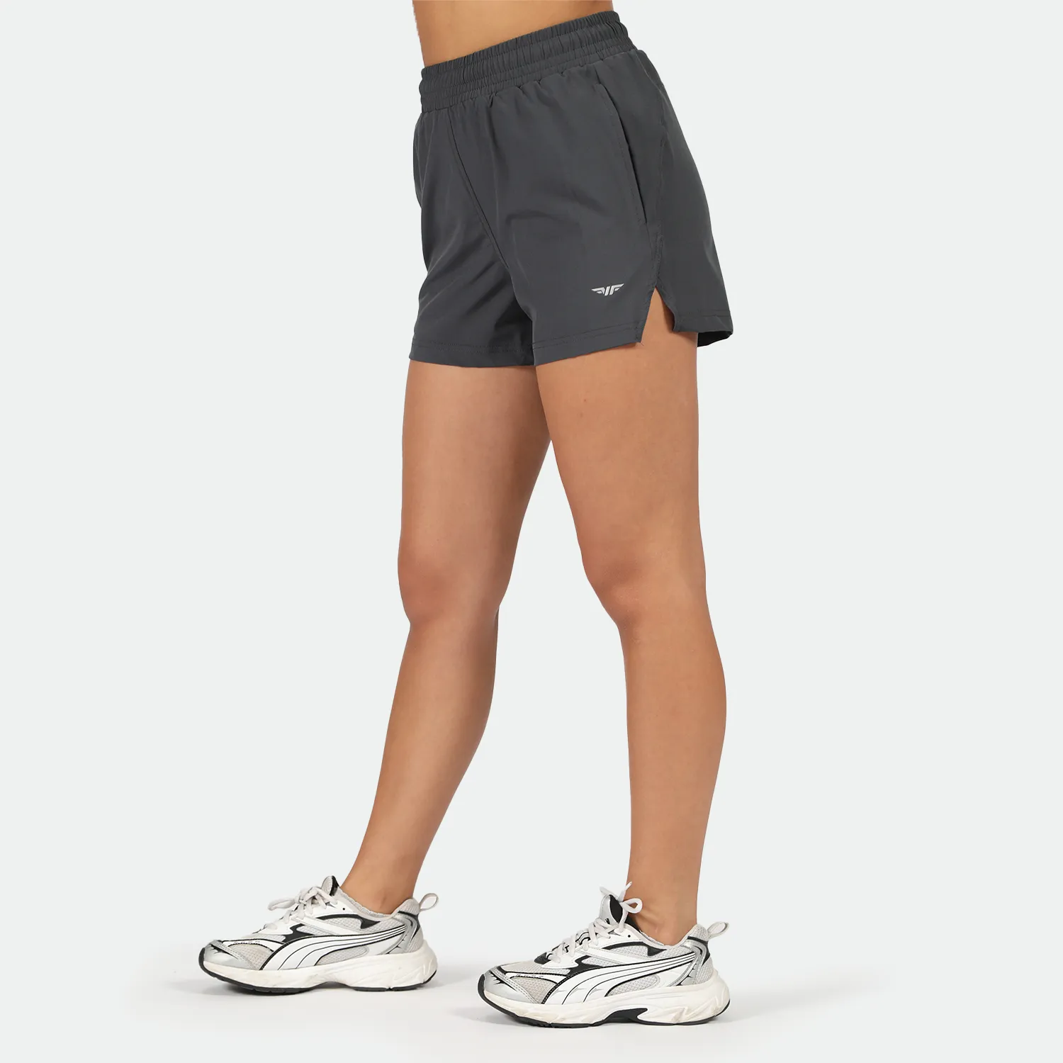WOMEN-GO-BEYOND-TRAINING-SHORT (ASPHALT-GREY)